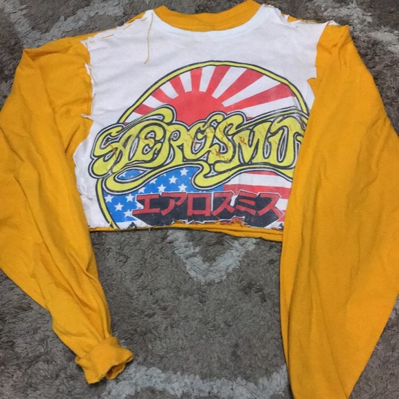 Custom-made items by aspiring artists - Picture 9 of 12